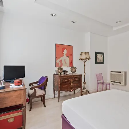 The White Flat Borghese Apartment Rome