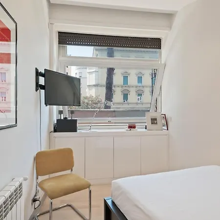 The White Flat Borghese Apartment *